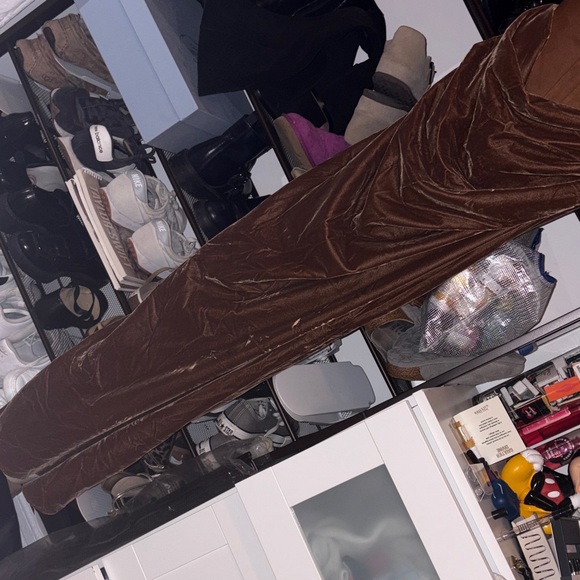 House of CB Persephone Brown Velvet Strapless Gown Formal / Evening Dress - Picture 7 of 7